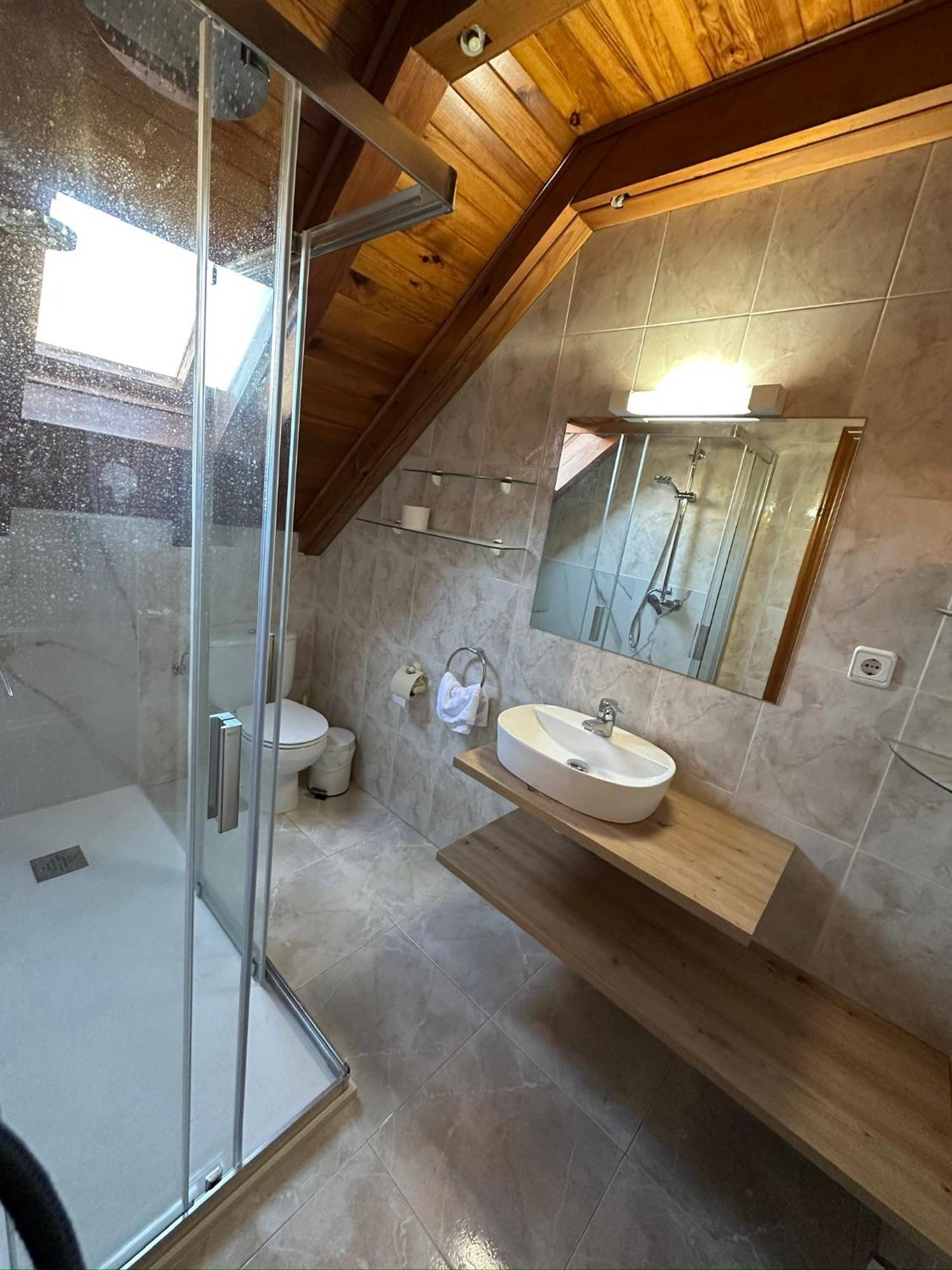 Hostal Ezkaurre Ісаба Екстер'єр фото